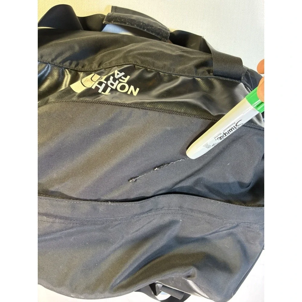 The North Face Base Camp Duffle Bag Medium Black Water Resistant Travel Bag‎